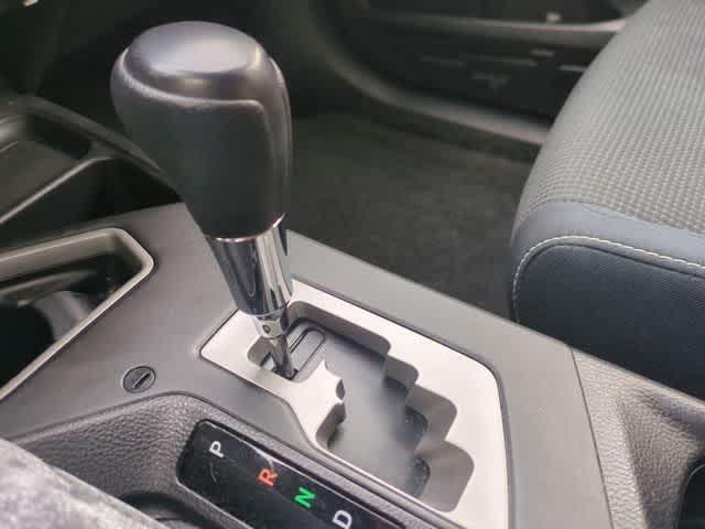 Thumbnail: 2017 Toyota RAV4 - 30