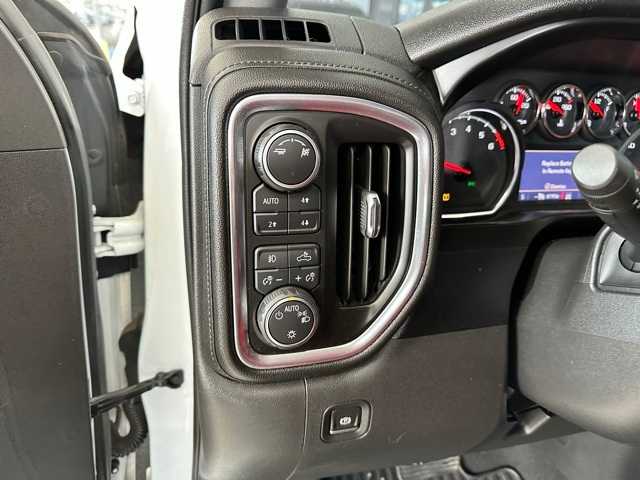 Thumbnail: 2019 Chevrolet Silverado 1500 - 12