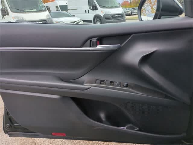 Thumbnail: 2023 Toyota Camry - 31