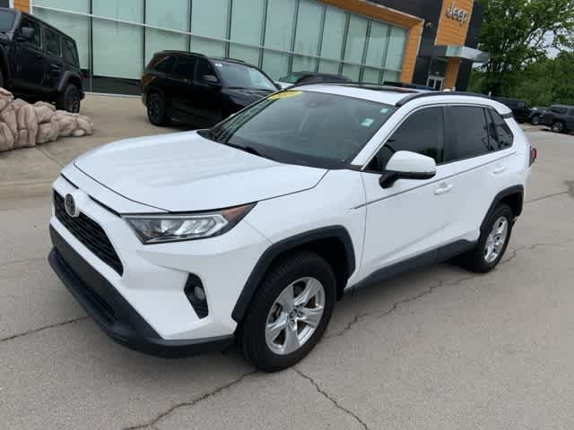 Thumbnail: 2019 Toyota RAV4 - 14