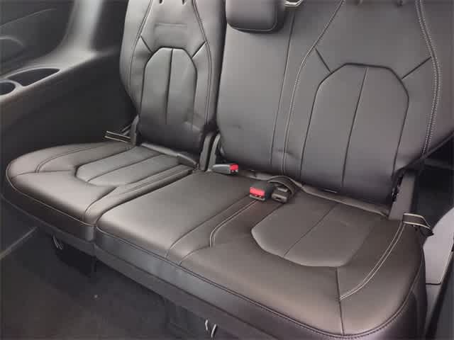 Thumbnail: 2026 Chrysler Pacifica - 37