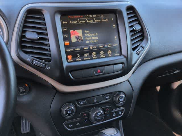 Thumbnail: 2014 Jeep Cherokee - 28