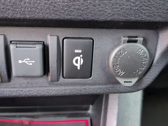 Thumbnail: 2021 Toyota Tacoma - 33