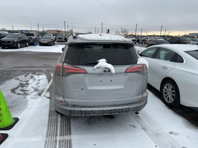 Thumbnail: 2016 Toyota RAV4 - 15