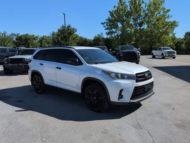 Thumbnail: 2019 Toyota Highlander - 2