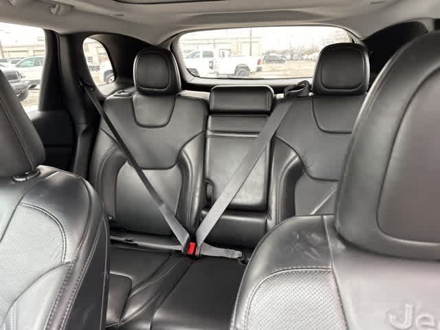 Thumbnail: 2019 Jeep Cherokee - 5