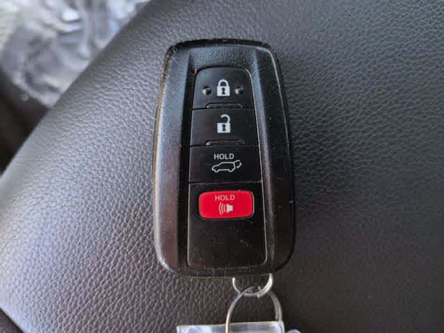 Thumbnail: 2021 Toyota Highlander - 36