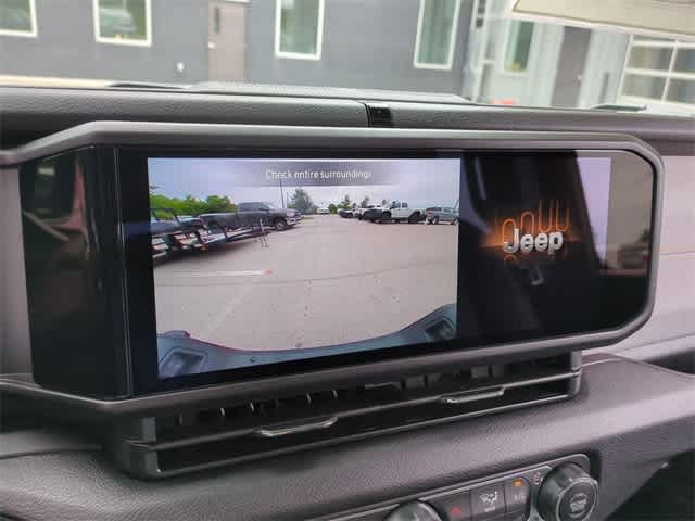 Thumbnail: 2025 Jeep Gladiator - 29