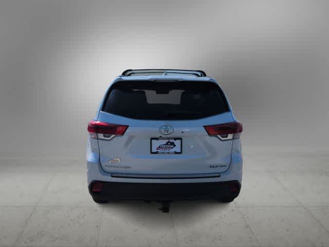 Thumbnail: 2017 Toyota Highlander - 7