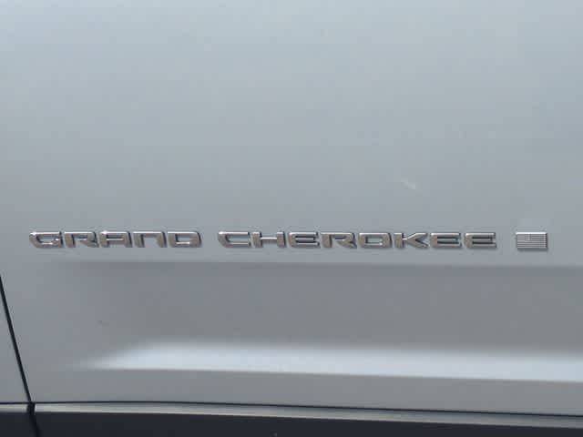 Thumbnail: 2022 Jeep Grand Cherokee - 13