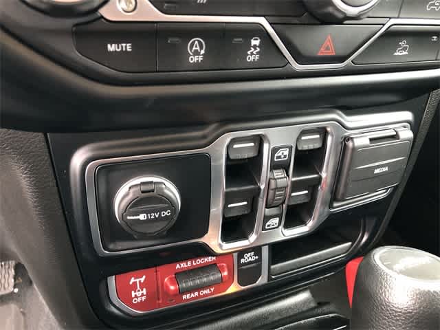 Thumbnail: 2023 Jeep Gladiator - 17