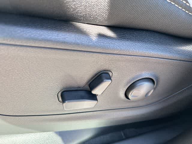 Thumbnail: 2026 RAM 1500 - 9