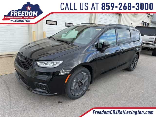 Thumbnail: 2026 Chrysler Pacifica - 1