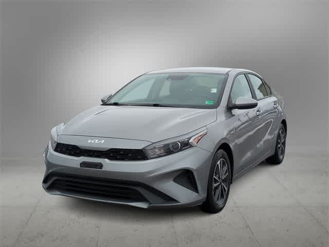 Thumbnail: 2023 Kia Forte - 4