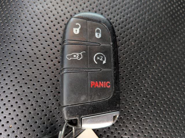 Thumbnail: 2016 Jeep Grand Cherokee - 37