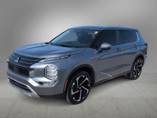 Thumbnail: 2024 Mitsubishi Outlander - 4