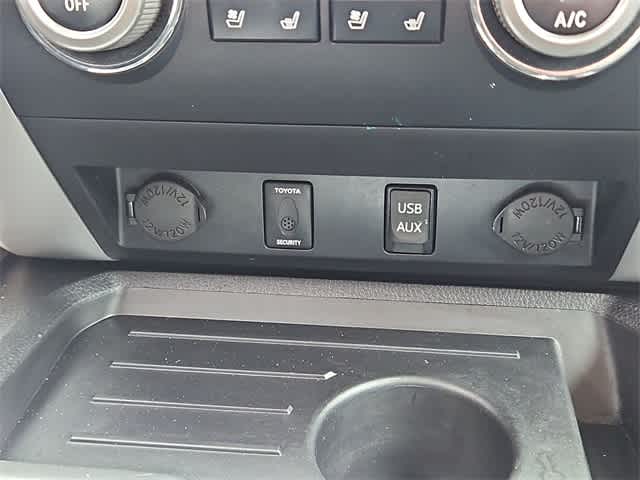 Thumbnail: 2014 Toyota Tundra - 34