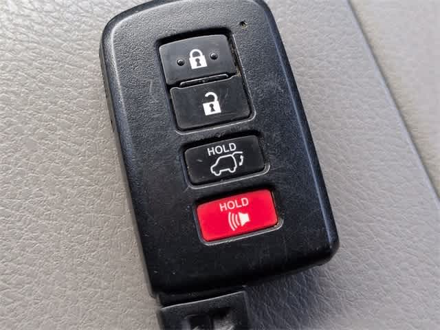 Thumbnail: 2014 Toyota Highlander - 38