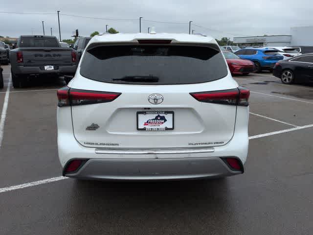 Thumbnail: 2020 Toyota Highlander - 7