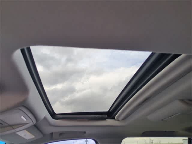 Thumbnail: 2015 Chevrolet Tahoe - 19