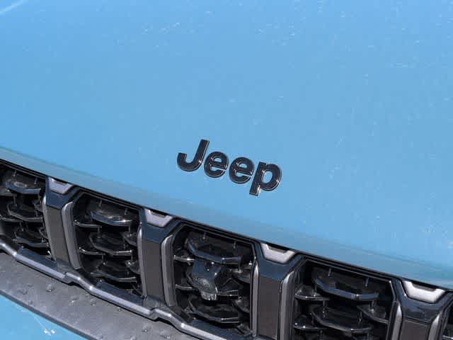 Thumbnail: 2026 Jeep Grand Cherokee - 12