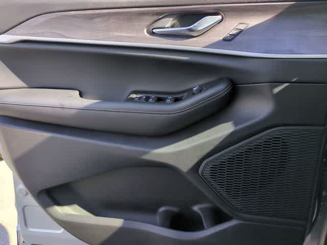 Thumbnail: 2025 Jeep Grand Cherokee L - 31