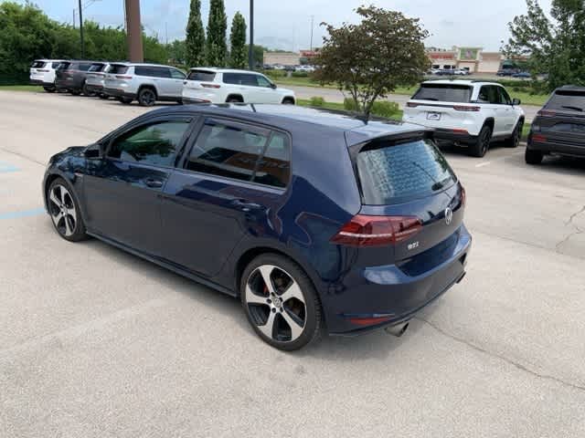 Thumbnail: 2017 Volkswagen Golf - 14