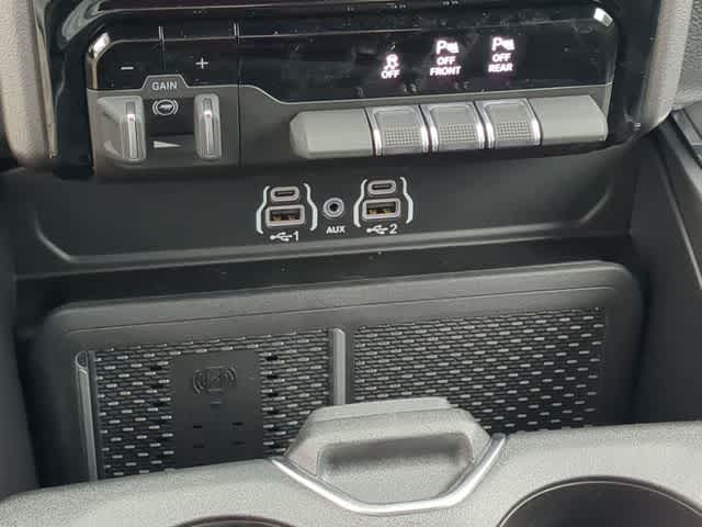 Thumbnail: 2026 RAM 1500 - 32