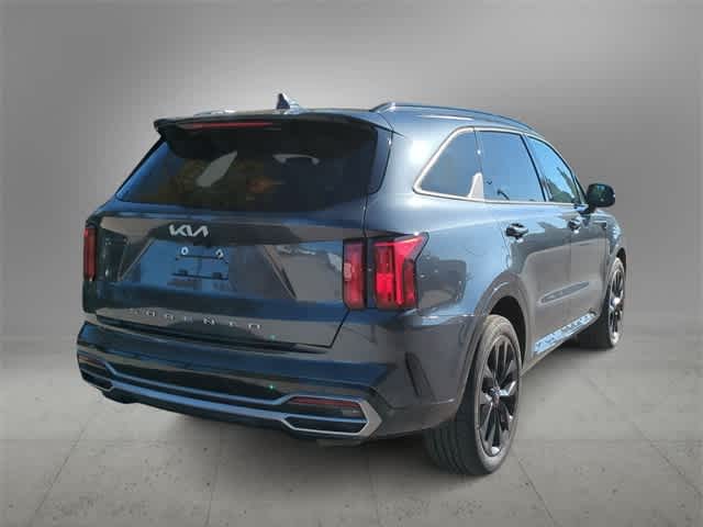Thumbnail: 2022 Kia Sorento - 8