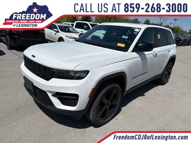 Thumbnail: 2023 Jeep Grand Cherokee - 1