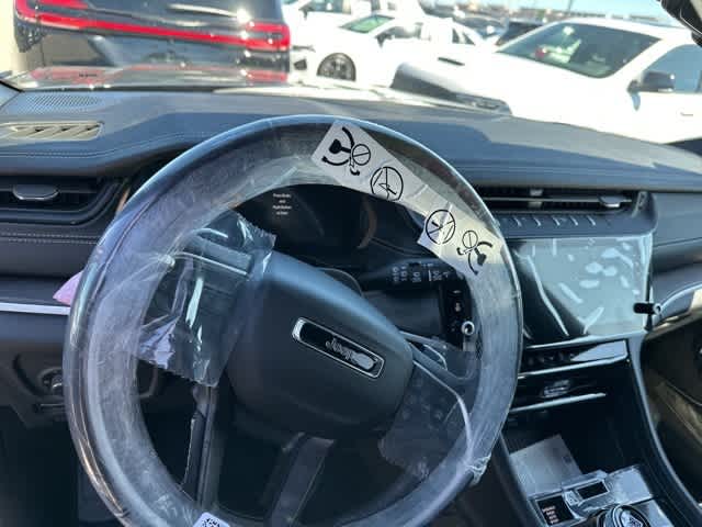 Thumbnail: 2026 Jeep Grand Cherokee L - 3