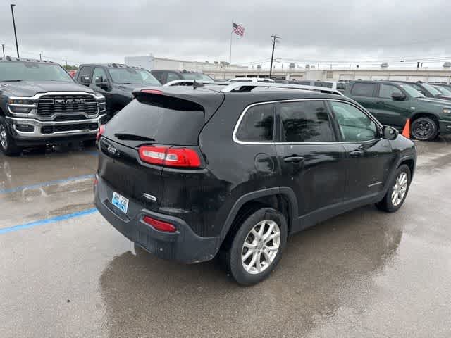 Thumbnail: 2016 Jeep Cherokee - 17