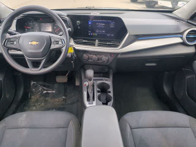 Thumbnail: 2024 Chevrolet Trax - 15