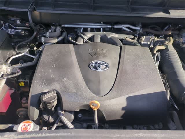 Thumbnail: 2020 Toyota Highlander - 15