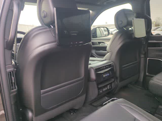 Thumbnail: 2026 Jeep Grand Wagoneer L - 41