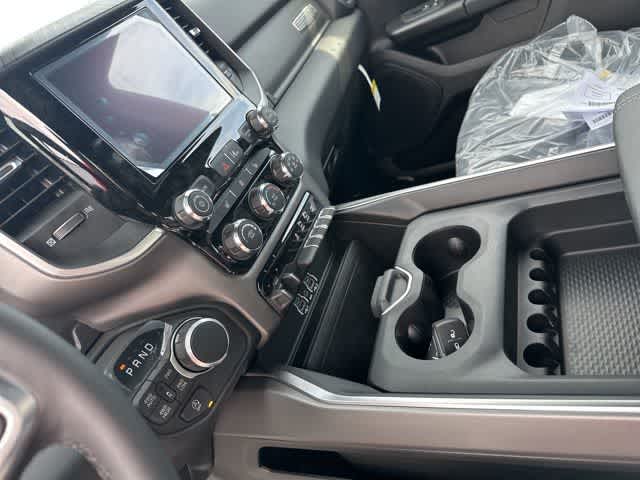 Thumbnail: 2026 RAM 1500 - 4