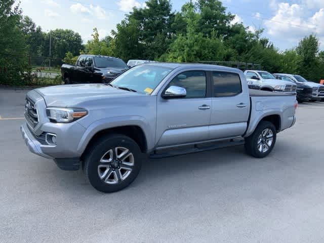 Thumbnail: 2017 Toyota Tacoma - 15