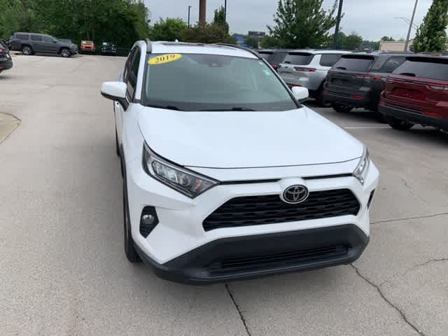 Thumbnail: 2019 Toyota RAV4 - 31