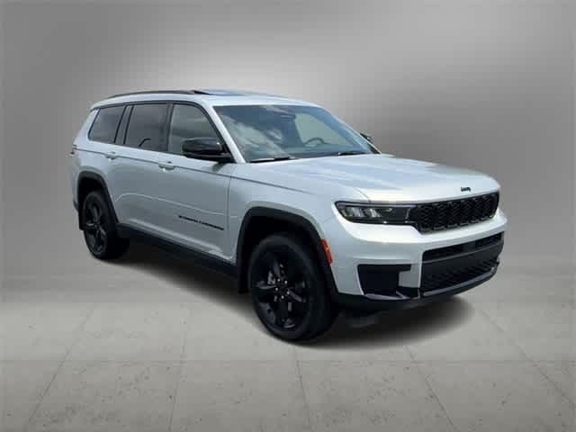 Thumbnail: 2023 Jeep Grand Cherokee L - 2