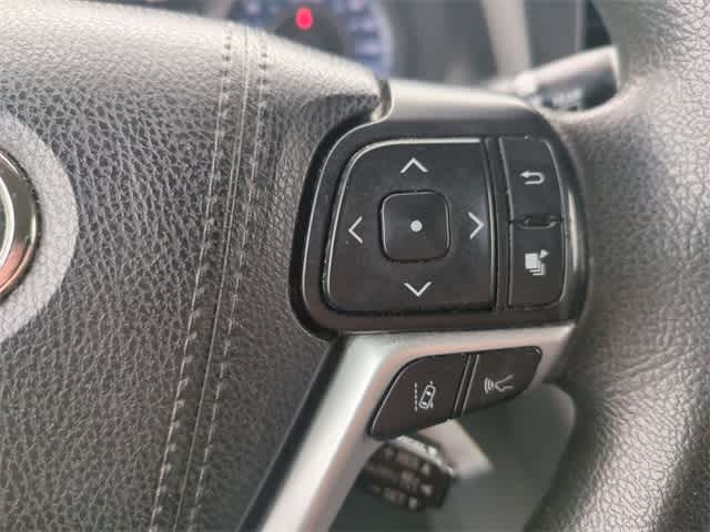 Thumbnail: 2020 Toyota Sienna - 24