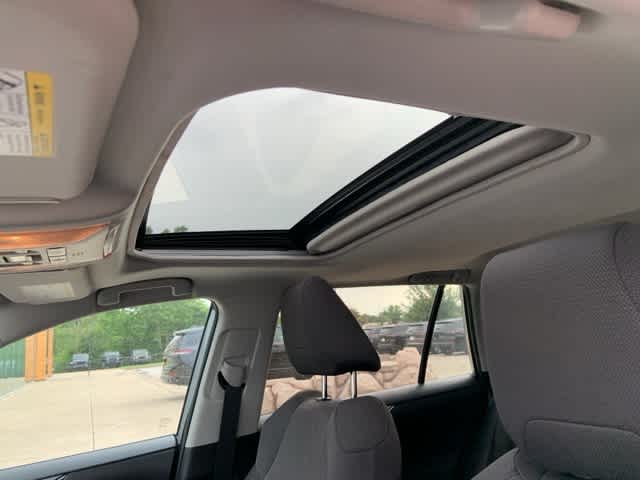 Thumbnail: 2019 Toyota RAV4 - 5