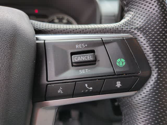 Thumbnail: 2022 Mitsubishi Outlander - 24