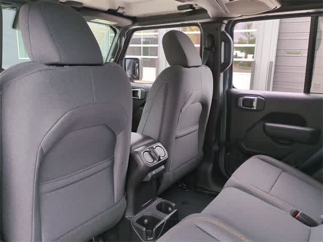 Thumbnail: 2025 Jeep Gladiator - 18