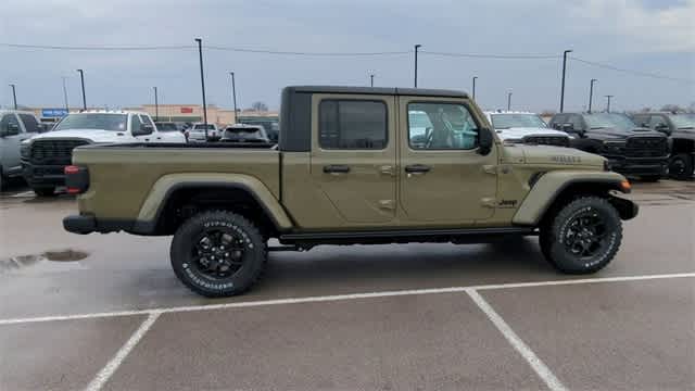 Thumbnail: 2026 Jeep Gladiator - 9