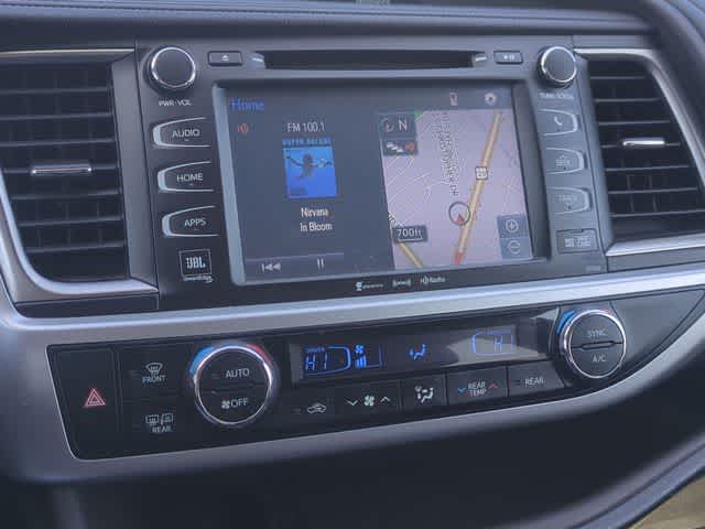 Thumbnail: 2016 Toyota Highlander - 29