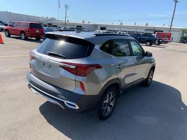 Thumbnail: 2023 Kia Seltos - 23