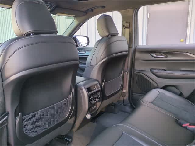 Thumbnail: 2025 Jeep Grand Cherokee - 19