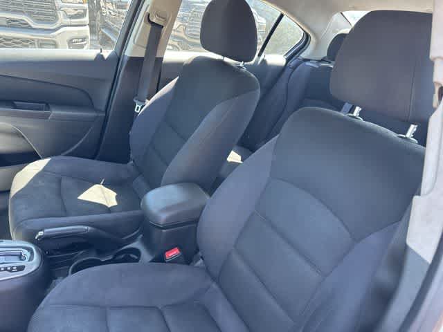 Thumbnail: 2014 Chevrolet Cruze - 4