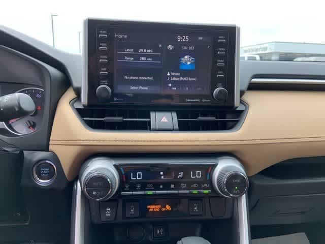 Thumbnail: 2019 Toyota RAV4 - 8