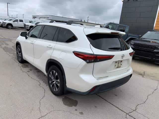 Thumbnail: 2021 Toyota Highlander - 22